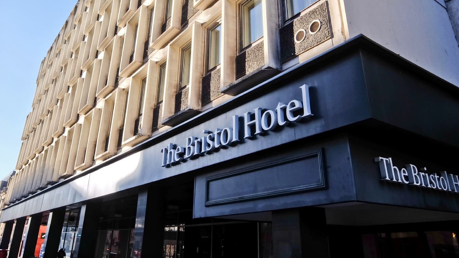 Comfortable mid-range hotel accommodation in Bristol